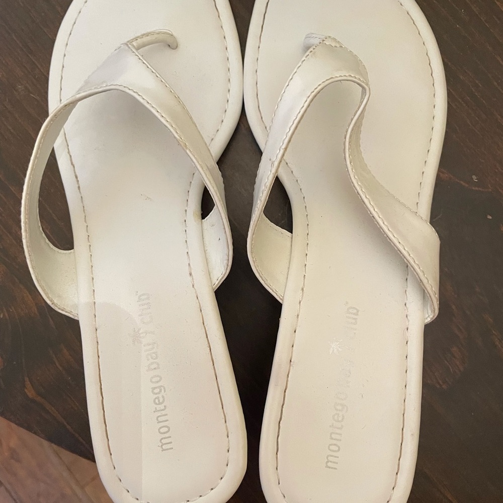 Size 9 white fancy flip flops